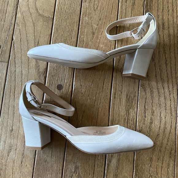 Brand new J.crew Elliot Heels size 7.5 - Picture 2 of 3